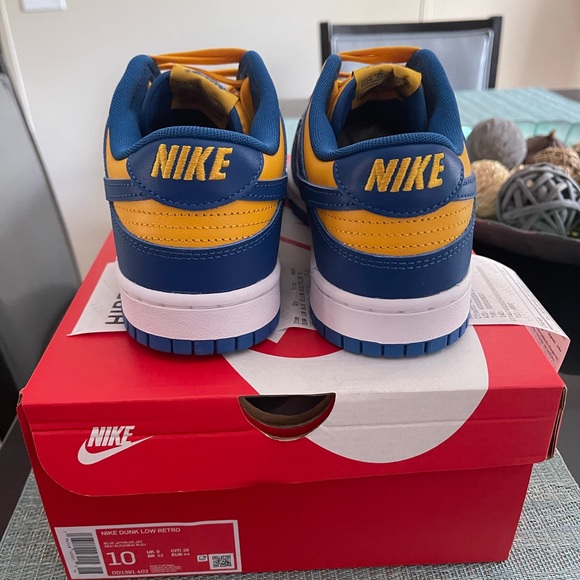 UCLA Nike Dunk - Picture 4 of 8